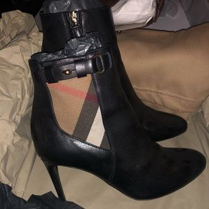 Burberry leather booties